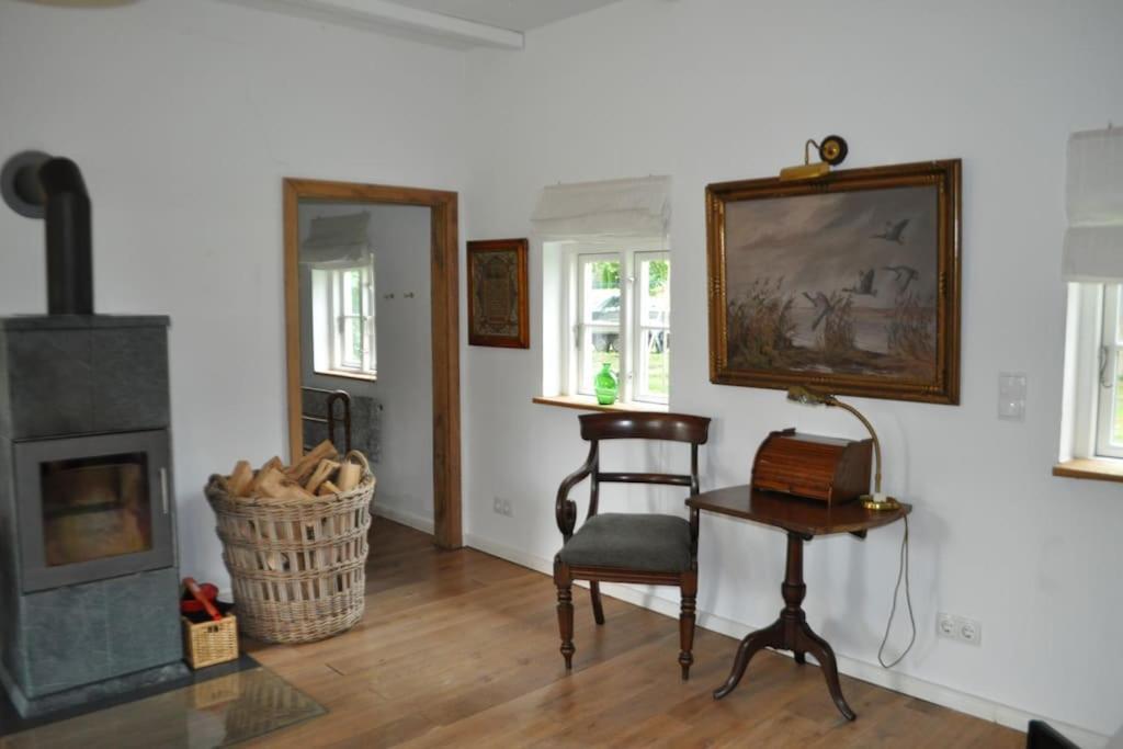 Zauberhaftes Englisches Cottage Am Gutshaus Gross Schoritz Eksteriør bilde