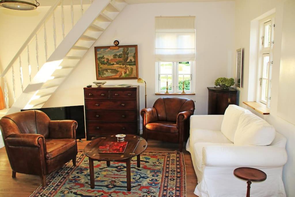 Zauberhaftes Englisches Cottage Am Gutshaus Gross Schoritz Eksteriør bilde